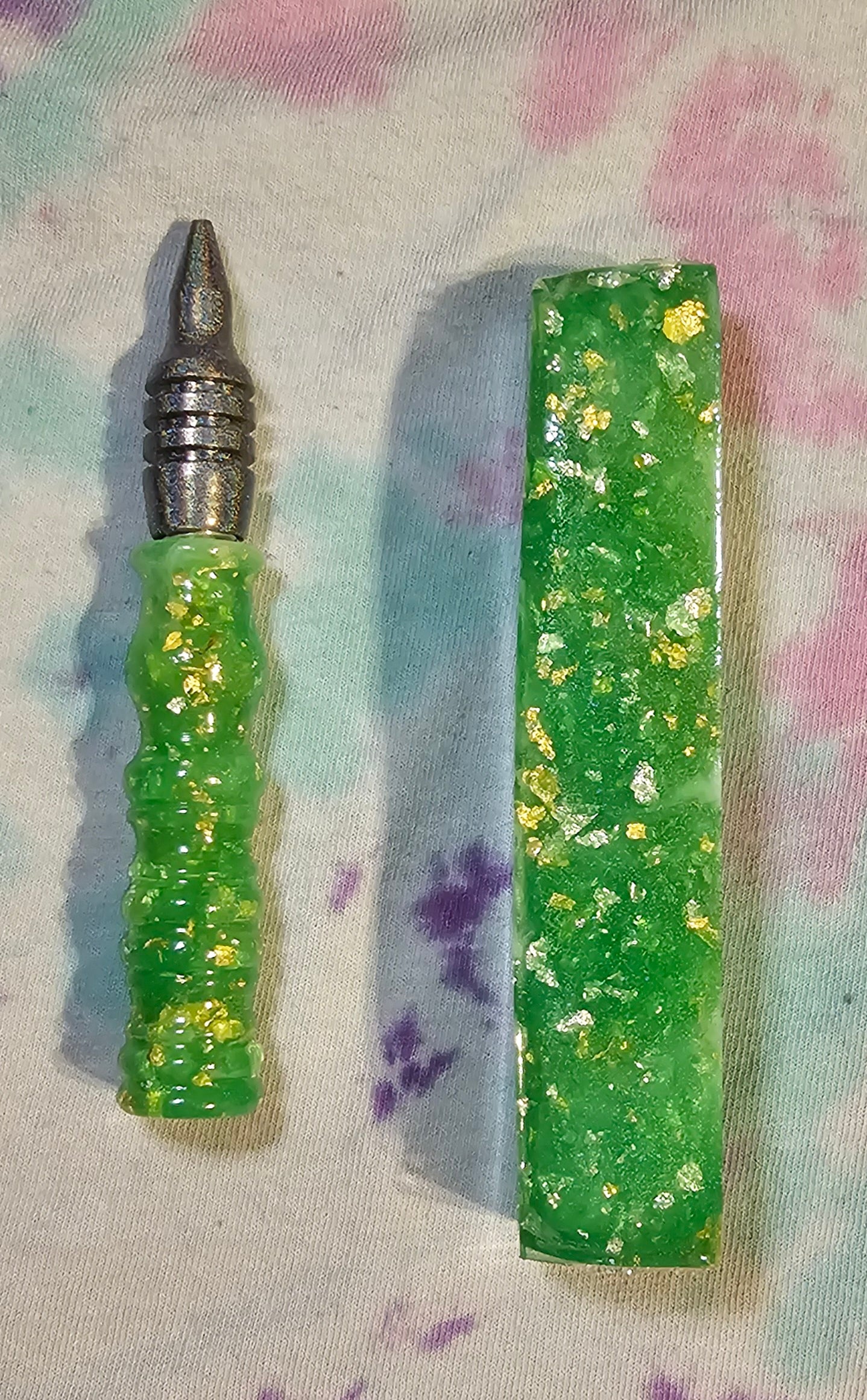 5 total inches regular grip Green Flake