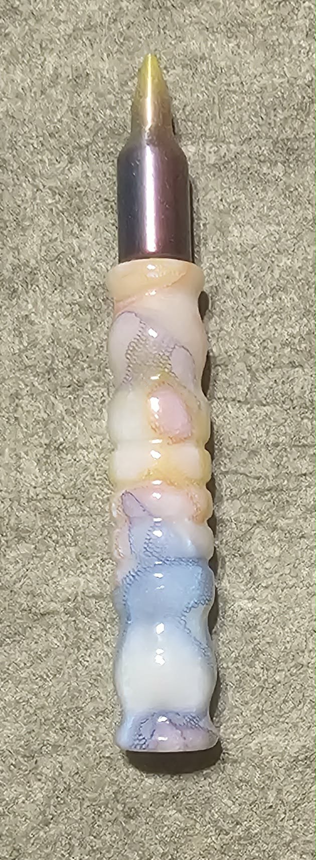 Don't Mesh With Me Medium/Thick Grip (Rainbow Tip) 6 Total inches